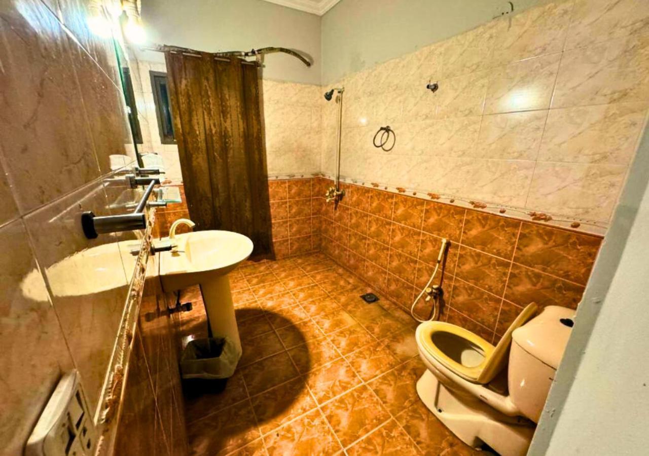 Doves Inn Hotel Kalma Chowk Лахор Екстериор снимка