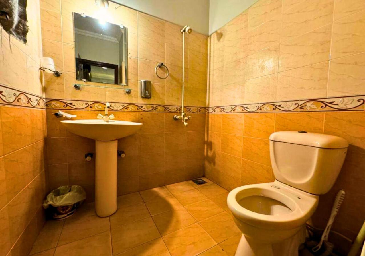 Doves Inn Hotel Kalma Chowk Лахор Екстериор снимка