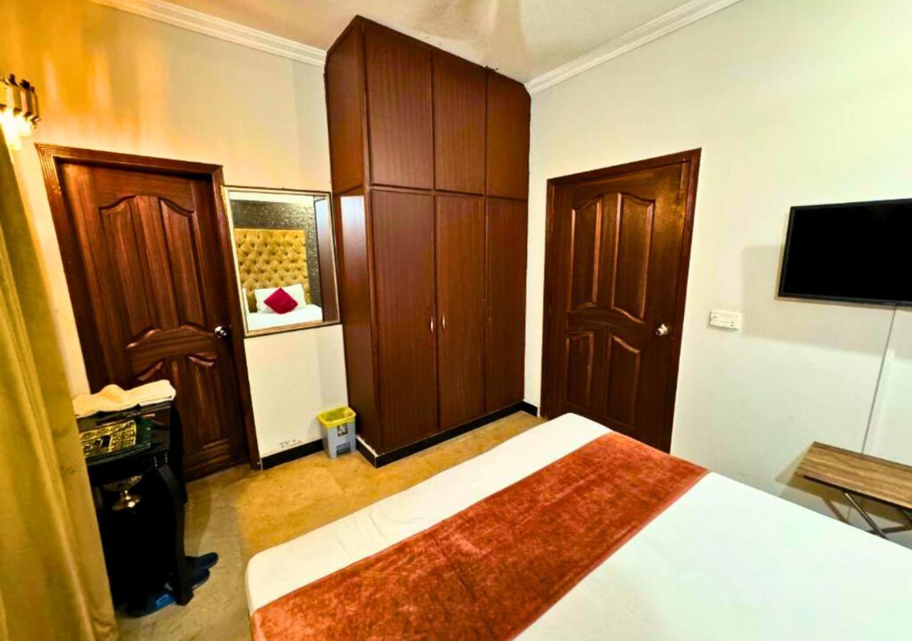 Doves Inn Hotel Kalma Chowk Лахор Екстериор снимка